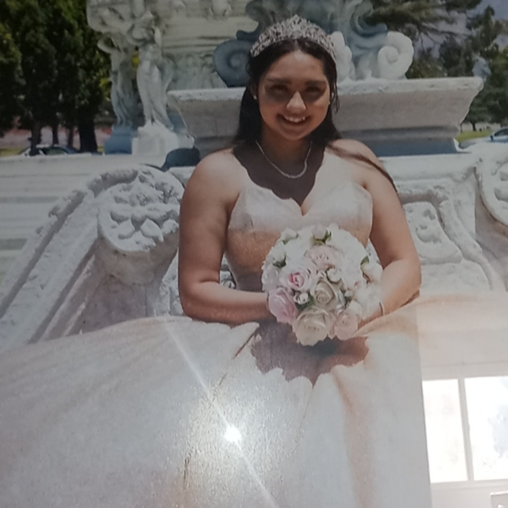 Meet your Posher, Sabrina